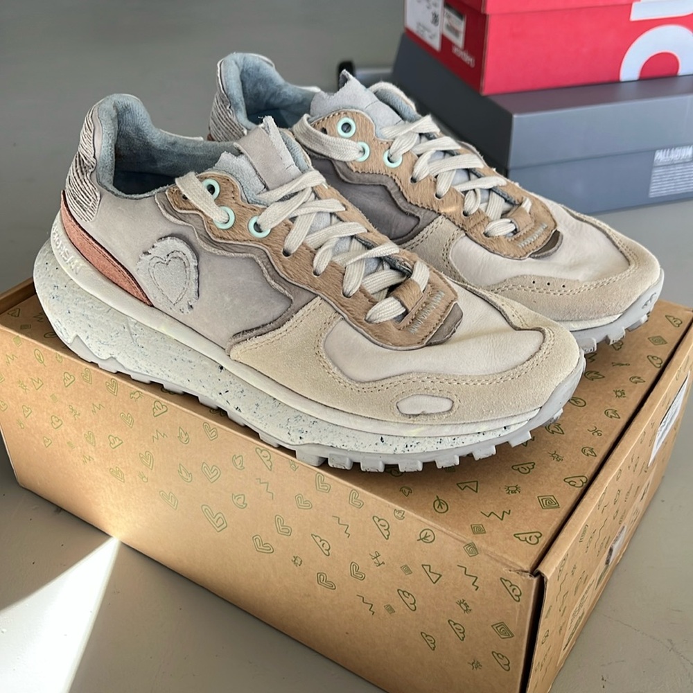 Satorisan sneakers - excellent condition with box! Eu 41